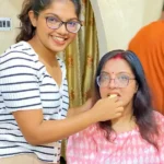Priyanjali Das with her mother Sayantani Das
