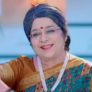 Latha Saba in Mr Manaivi serial episodic look