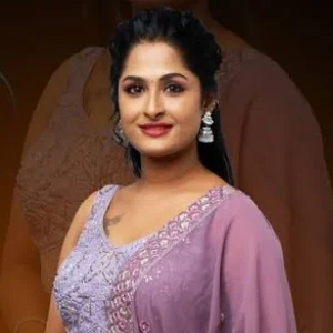 Anusha Aravindakshan in Patharamattu serial look