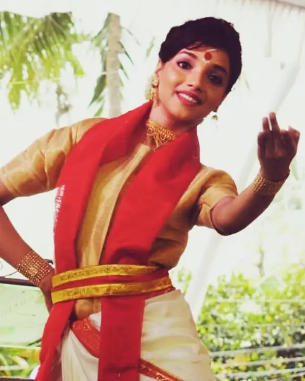 An old image of Shritama Mitra practicing dance.